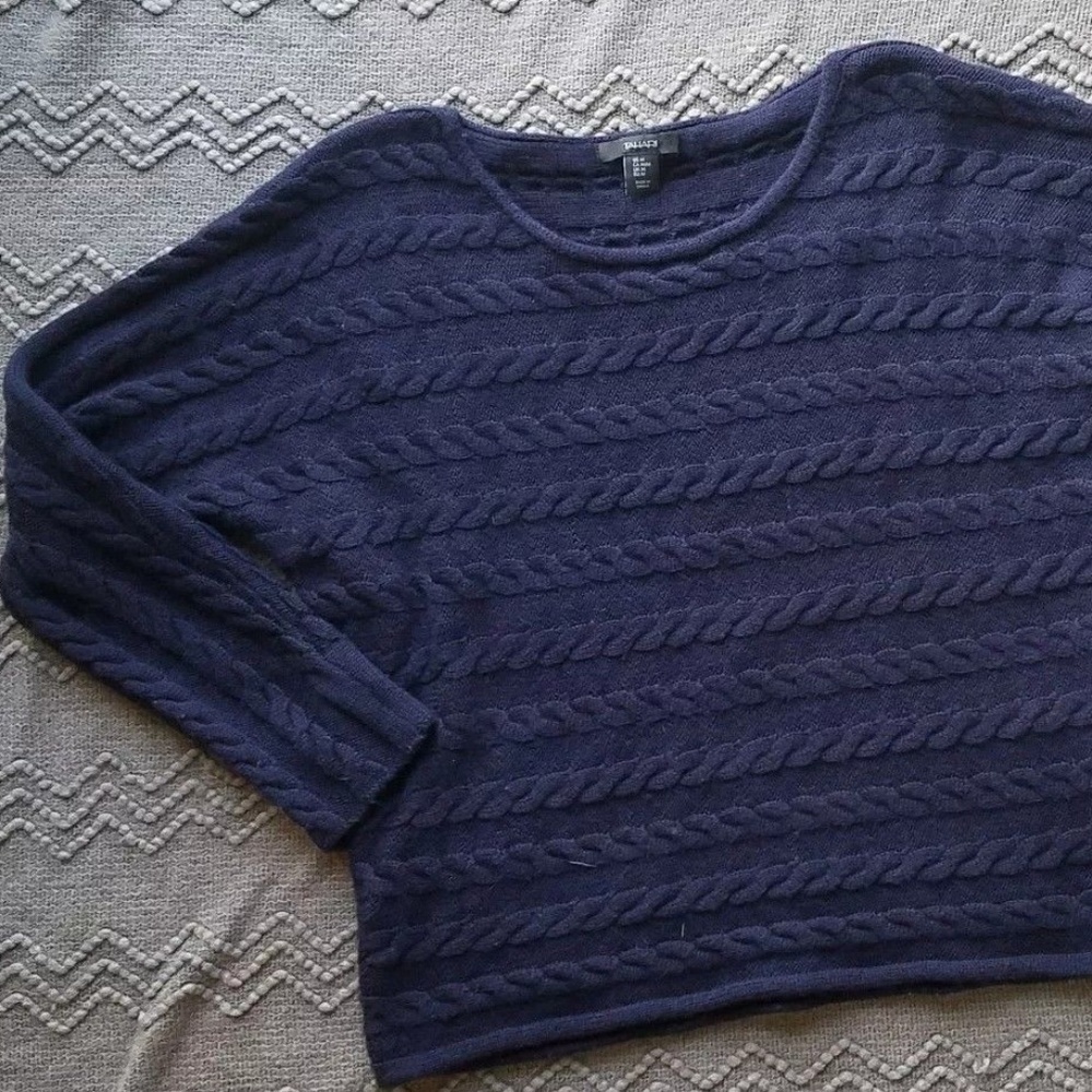 TAHARI Cable Knit Sweater